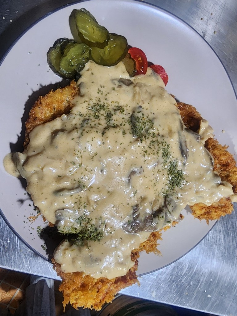 Jägerschnitzel (with mushroom cream sauce