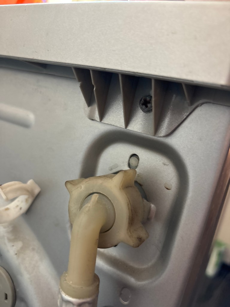 Top cover screw